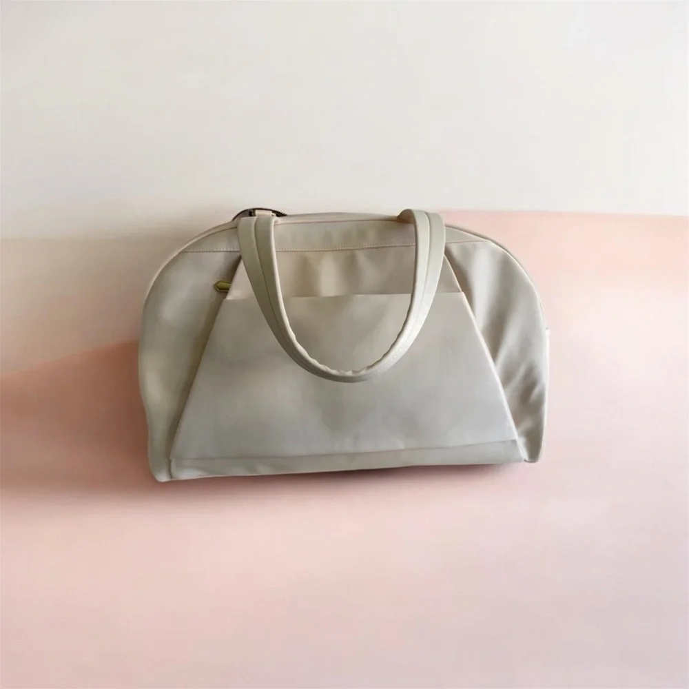 NWOT House of Harlow large yoga bag. Cream